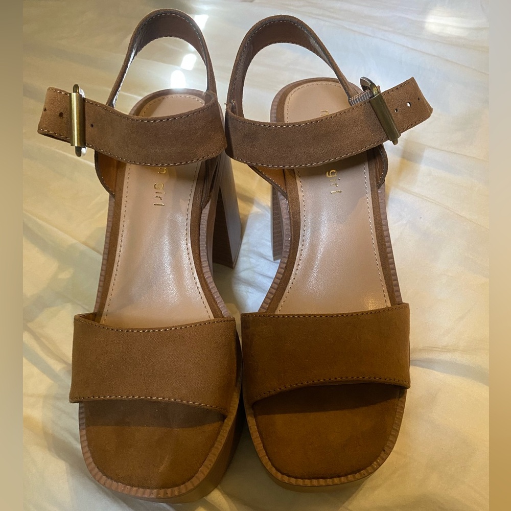 Madden Girl platforms